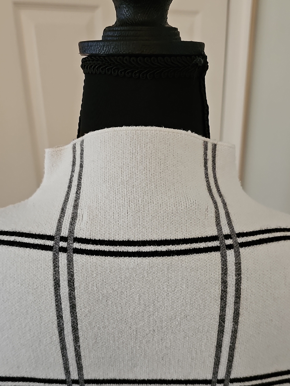 Sweater - Picture 9 of 16